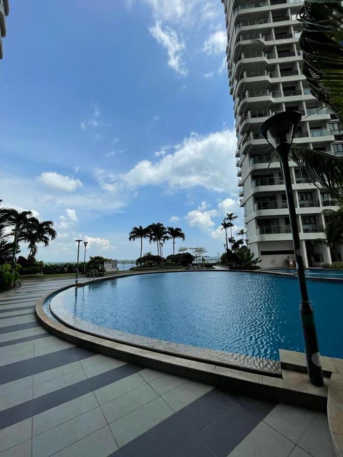 Royal Country Garden Danga Bay